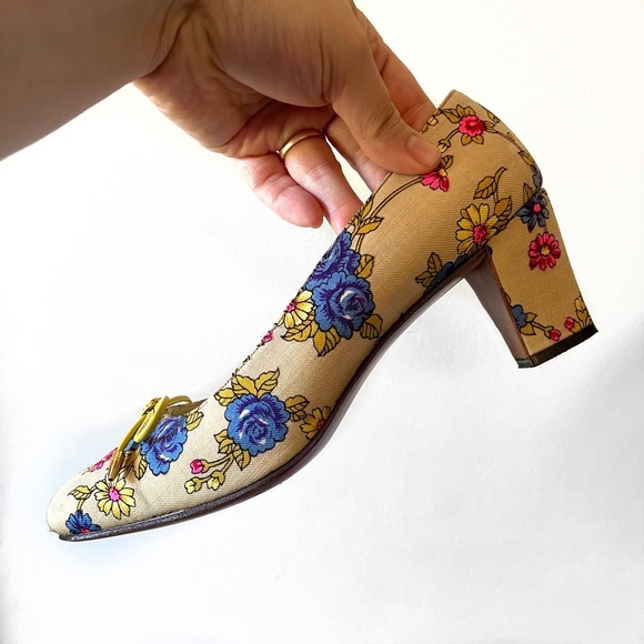 Vintage Shoes - Vintage Pumps, Floral Design, Saks Fifth Avenue
